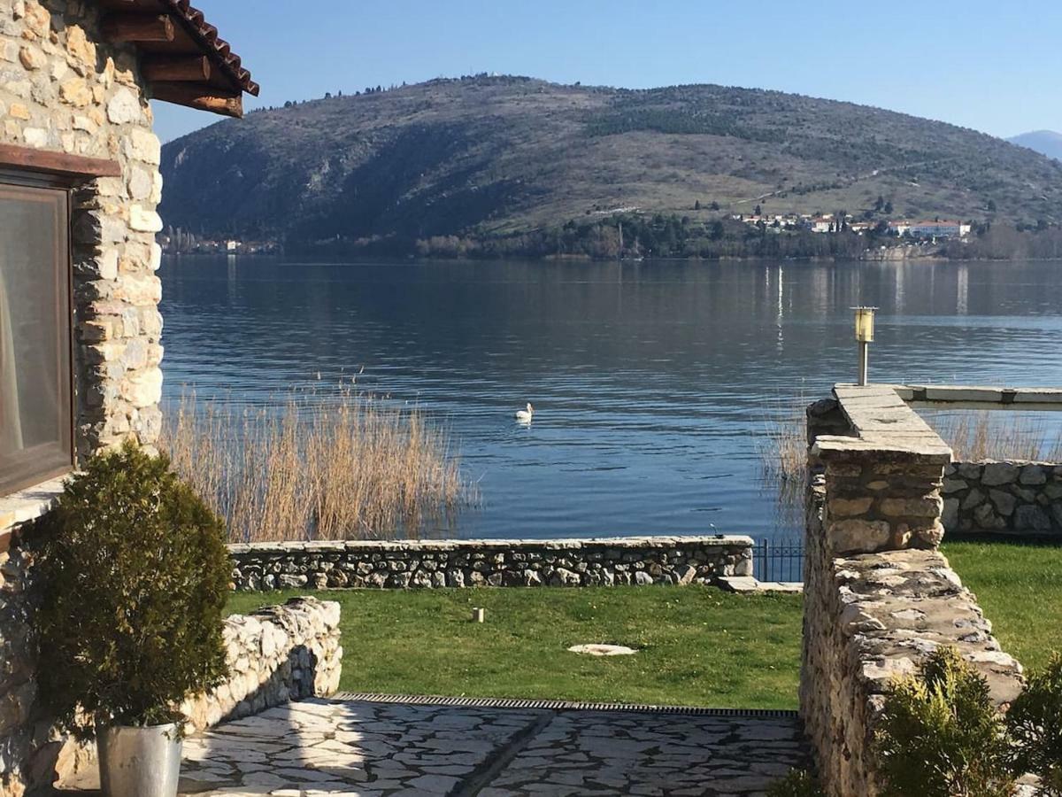 The Little Stone House By The Lake Кастория Экстерьер фото