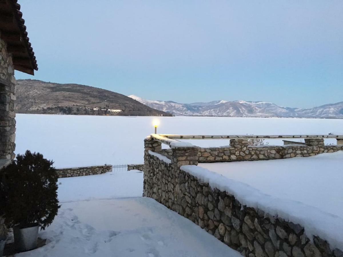The Little Stone House By The Lake Кастория Экстерьер фото